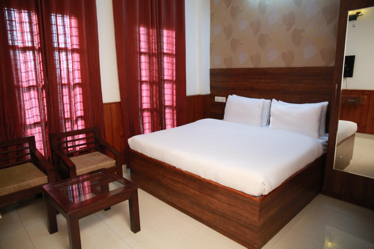 Red Apple Hotel Sangrur Kültér fotó