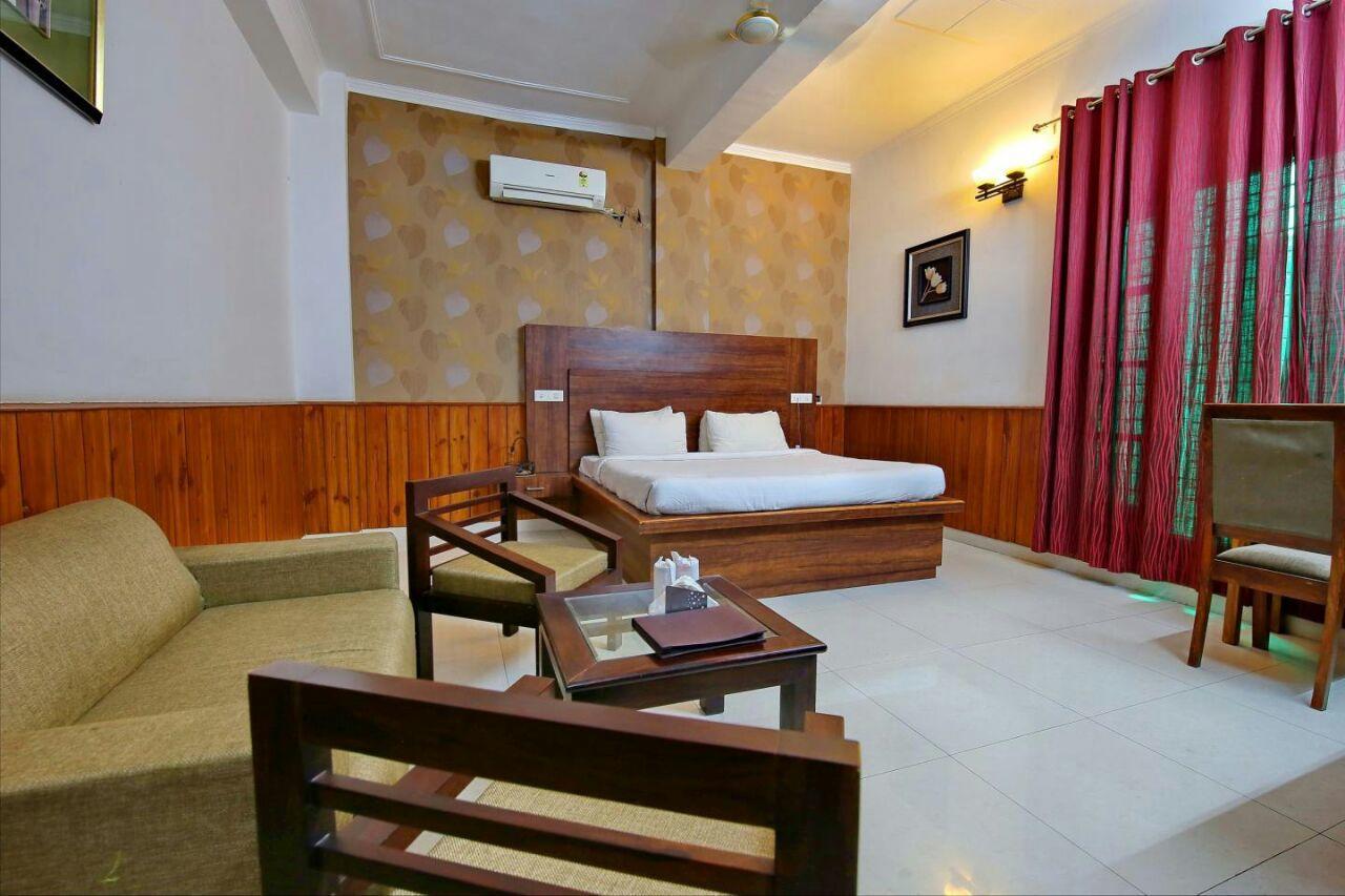 Red Apple Hotel Sangrur Kültér fotó